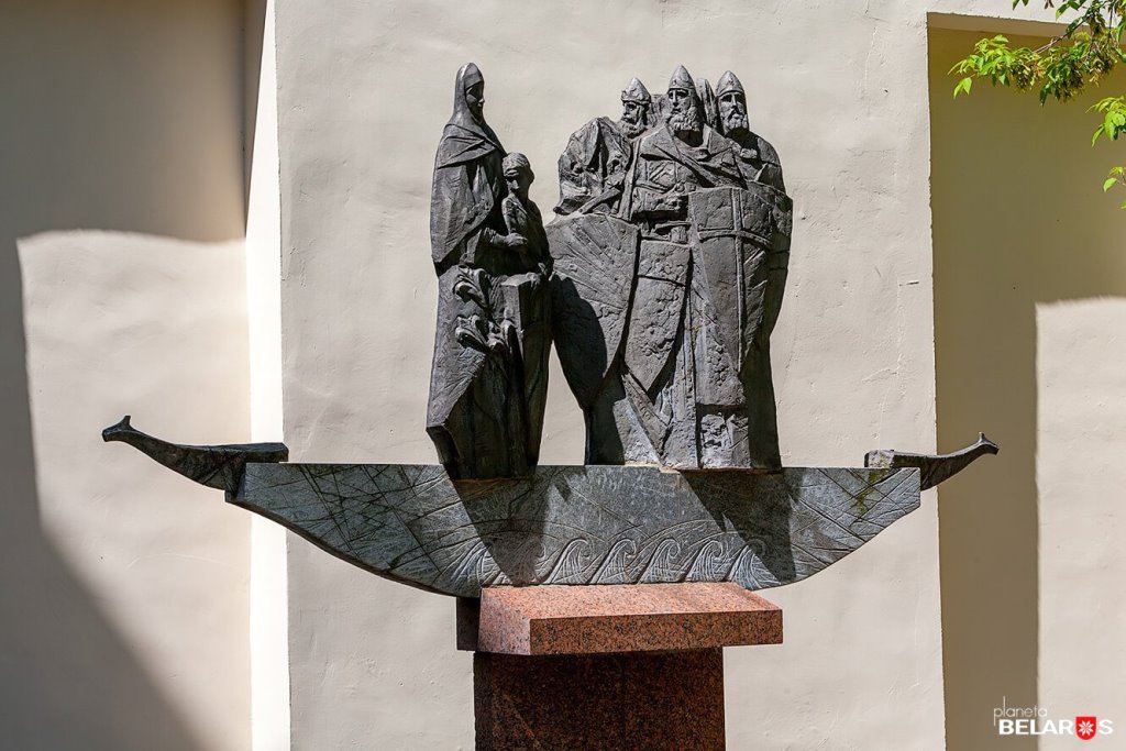 25.памятник кривичам