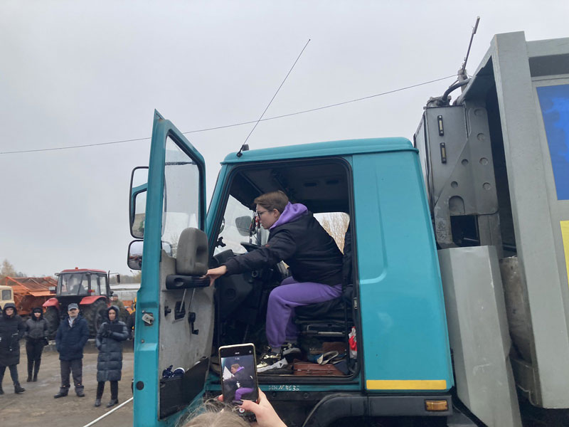 IMG ca3d0edee3ccaed7b3810596816ef46a V