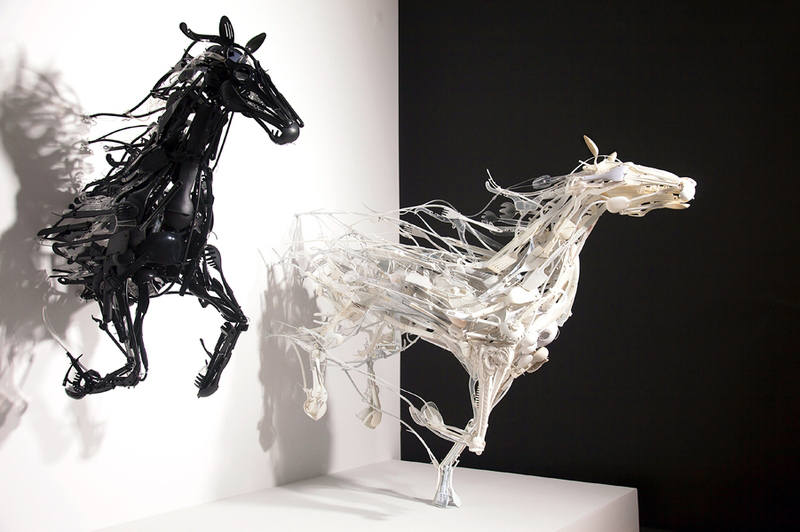 Скульптуры из пластиковой кухонной утвари Саяку ГАНЦ