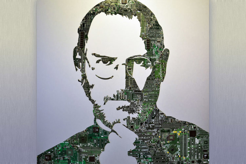 Портрет Стива ДЖОБСА из старых электронных плат и микросхем (художница  Алина БЕЛОУСОВА)