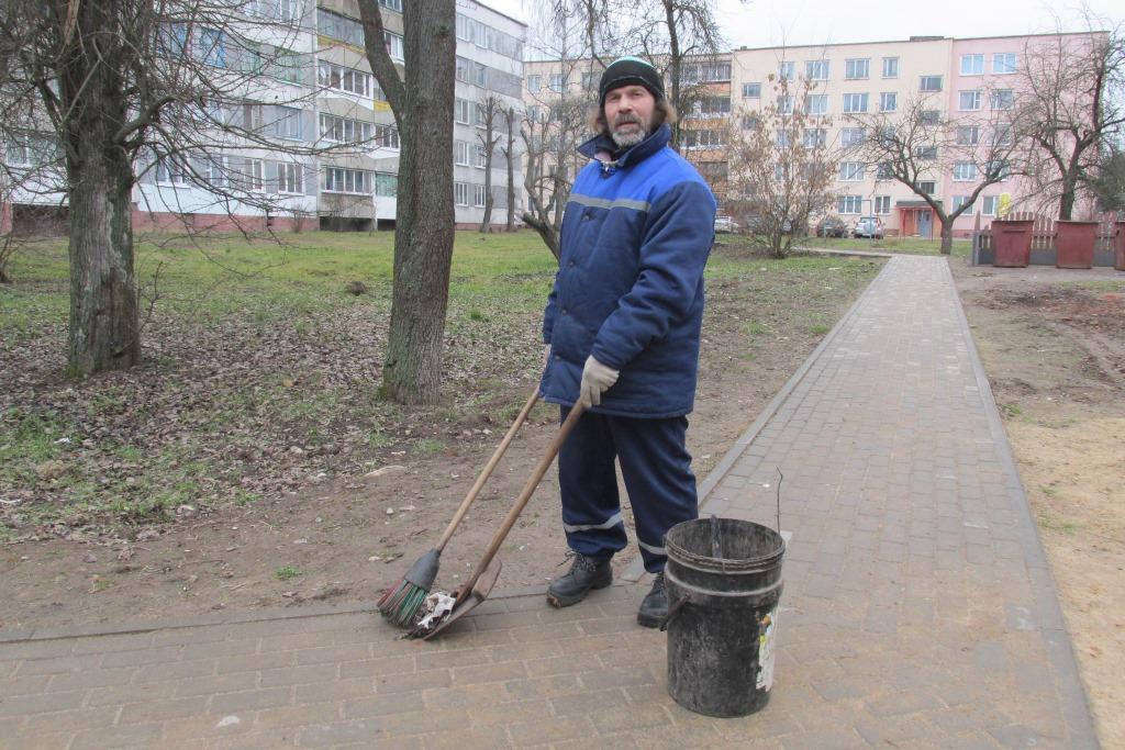 дом площадка двор 010