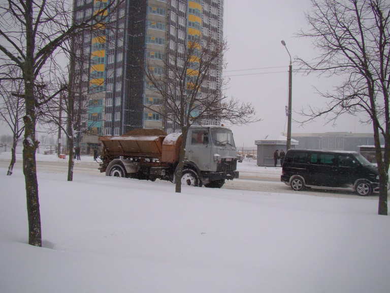 Пескоразбрасыватель